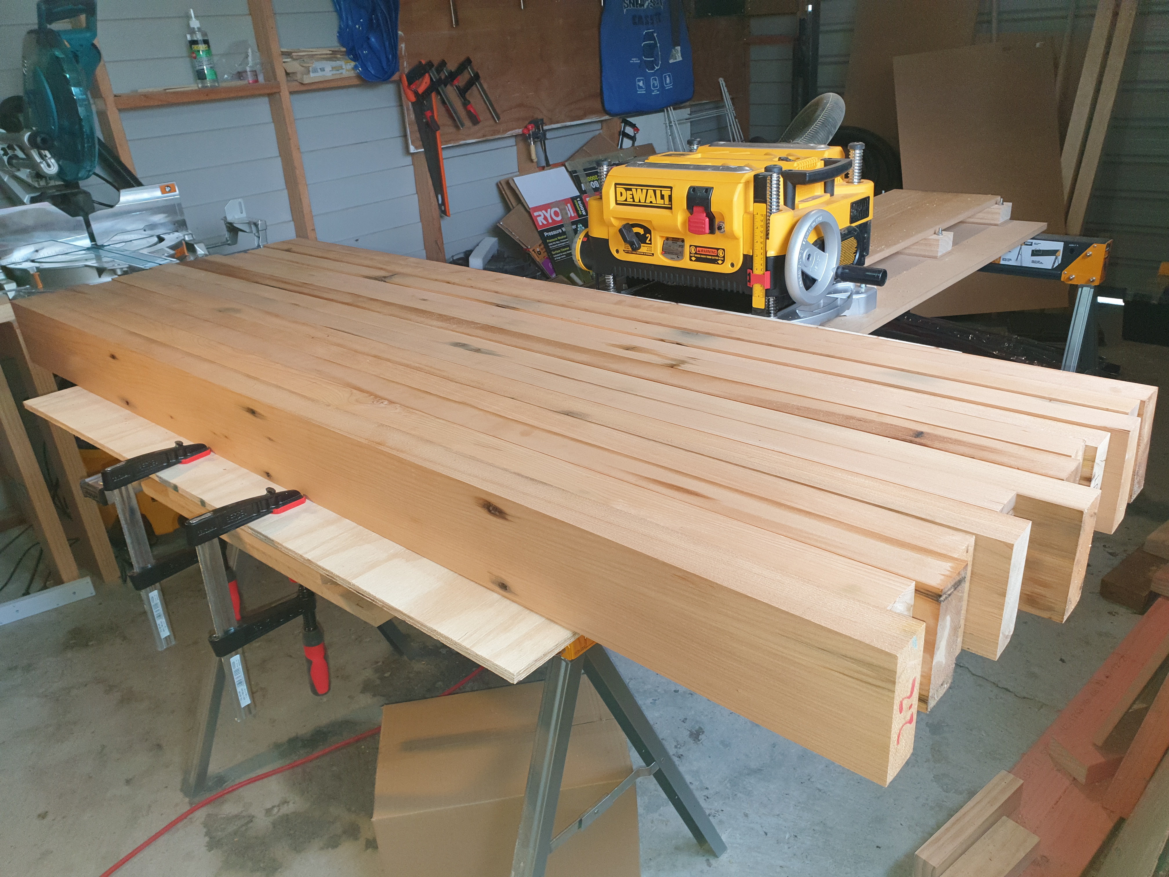 https://www.kiwiworkshop.com/media/t0opjies/jointed_timber.jpg